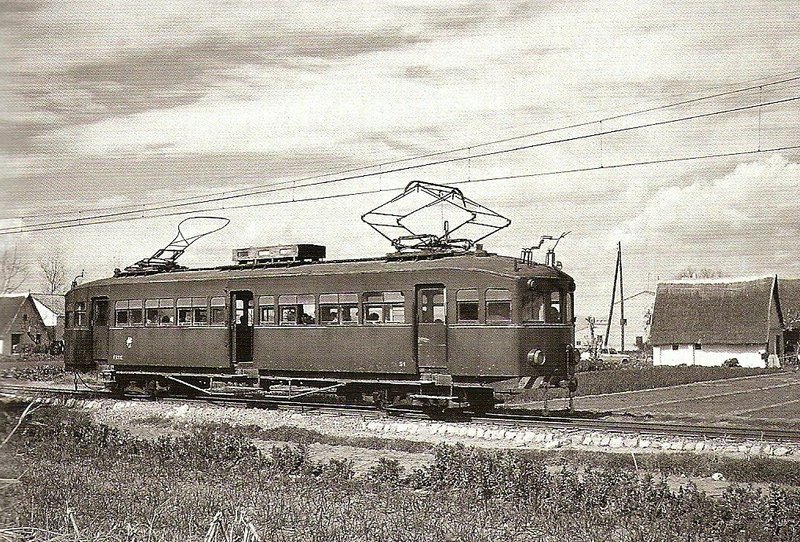 motor 51 en la linea del grao.jpg