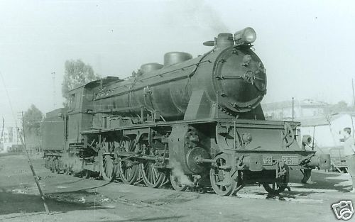 RENFE Spanish Railways Steam Loco 231 2010 Granada 1966.jpg