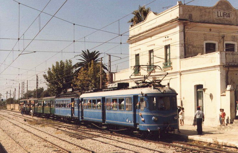 motor 2 y 505 en Lliria San Vicent.jpeg