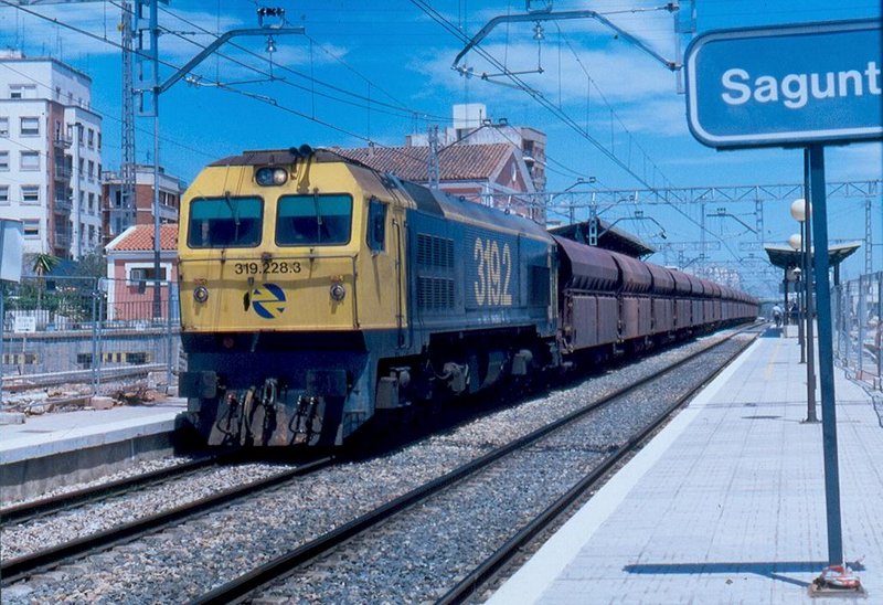 319-228 arcillero GVA-93 Nules-Teruel. Sagunto, 14,03h. 17-05-1996..jpg
