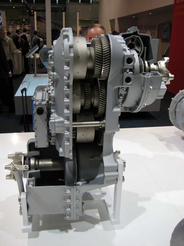 Bauma_2007_ZF_Getriebe_1.jpg