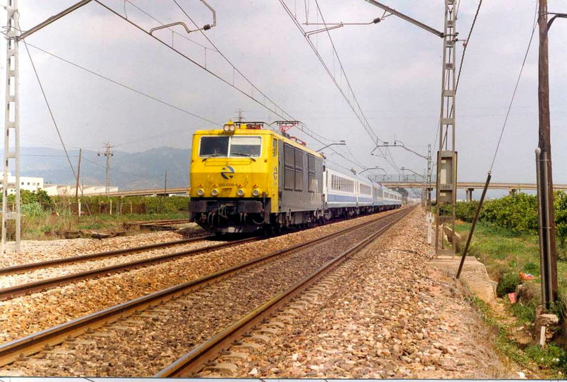 250-006 Diurno 1.693 ''Torre del Oro''. El Puig, 12,44h. 11-04-1995..jpg