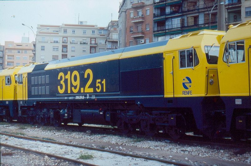 319-251 pendiente de su entrega oficial. Vïa 19, Valencia-Nord. 23-09-1994..jpg