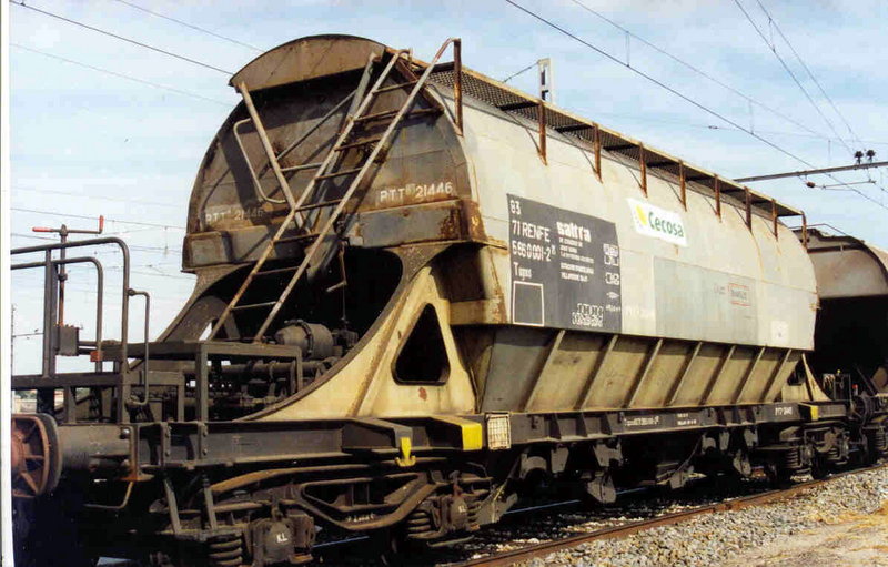 Tagoos 83 71 566 0 001-2 PTTchp-21.446 de Saltra en Arévalo el 19-05-2001..jpg
