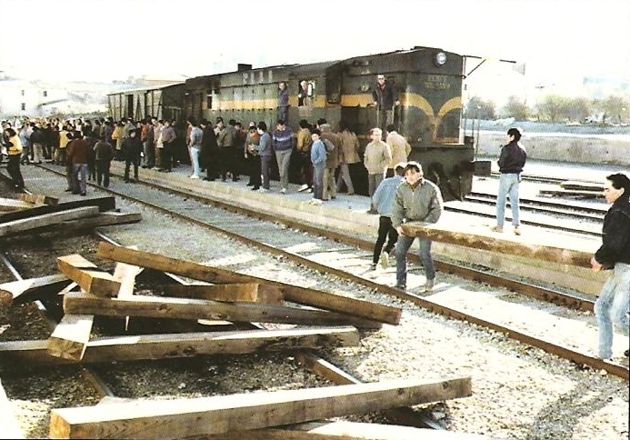 Copia%20de%202010-3-16%20pintu%20006b.jpg