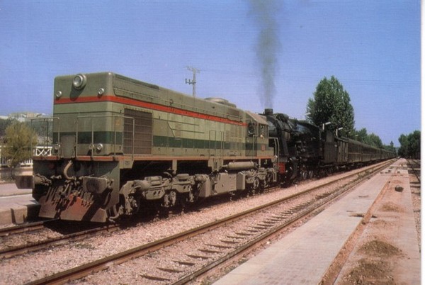 postal-locomotora-diesel-1401-renfe1283750035.jpg