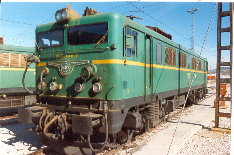 269-028v.jpg