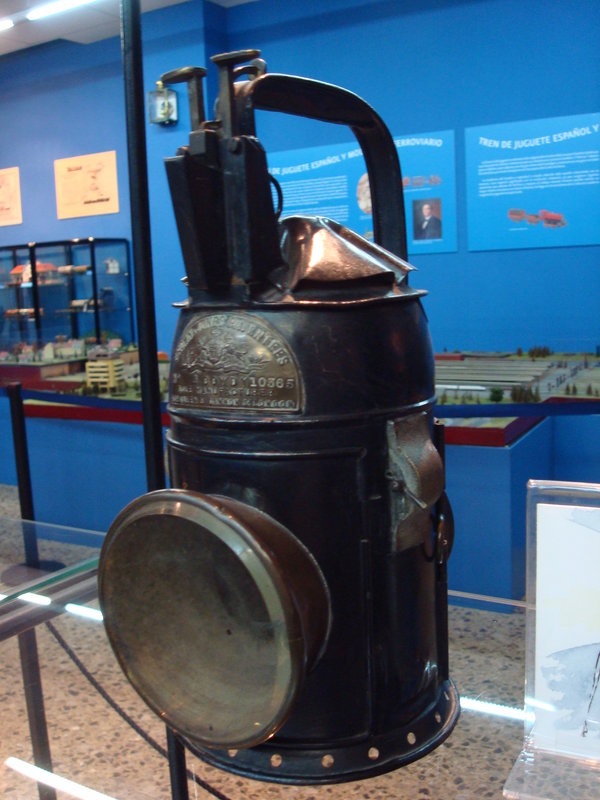 2009-05-10 Madrid museo trenes 009.jpg