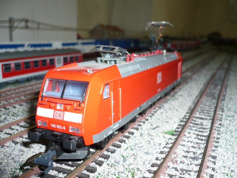 BR-185 TRIX.jpg