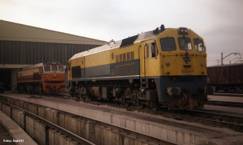 aut319204fsl.jpg