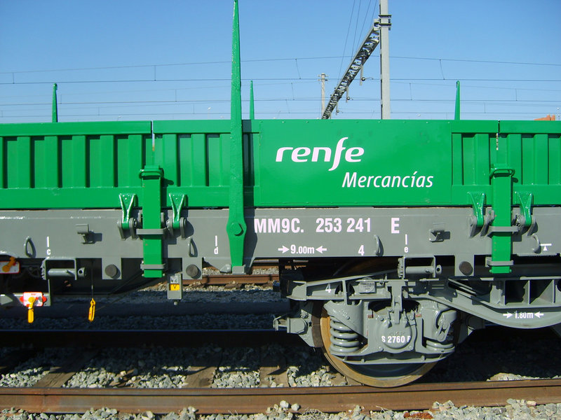nuevo vagon plataforma renfe 2.jpg