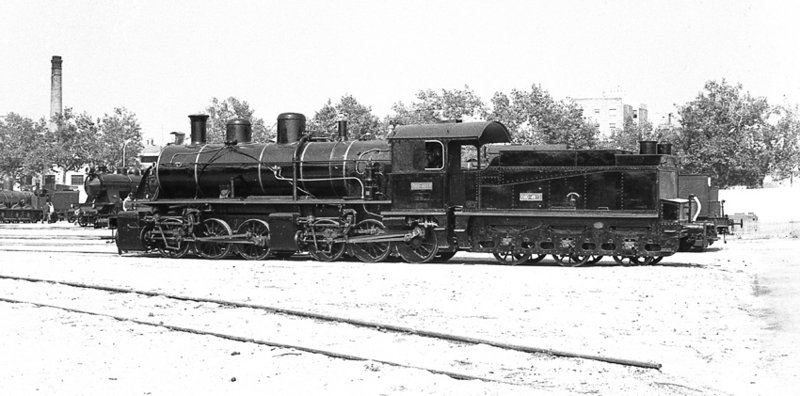 RENFE_060-4013_Vilanova_15setembre1972_PhotoJosepJosepMiquel.jpg