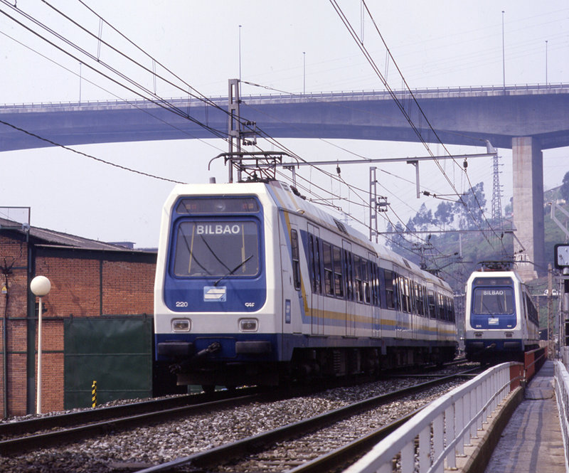 ETB 220 - 206 Lutxana, 25-4-1990 (Josep Miquel).JPG