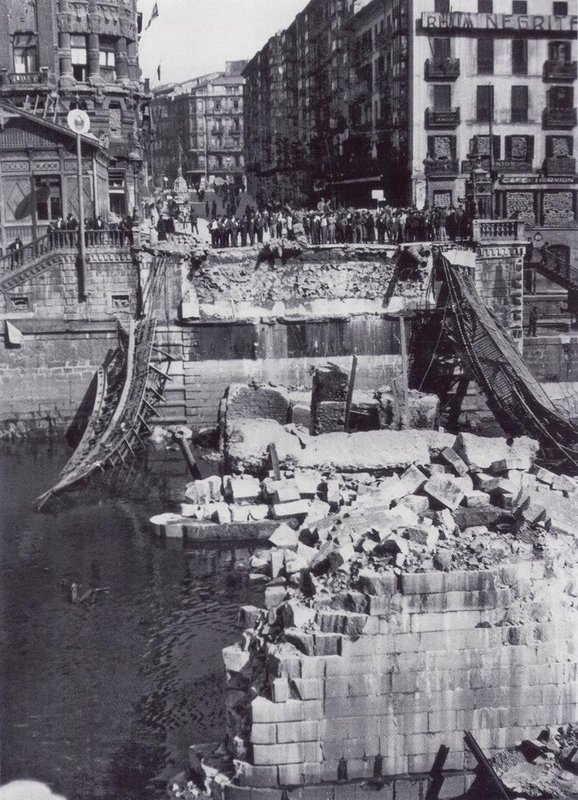 2061937bilbaopuentedeis.jpg