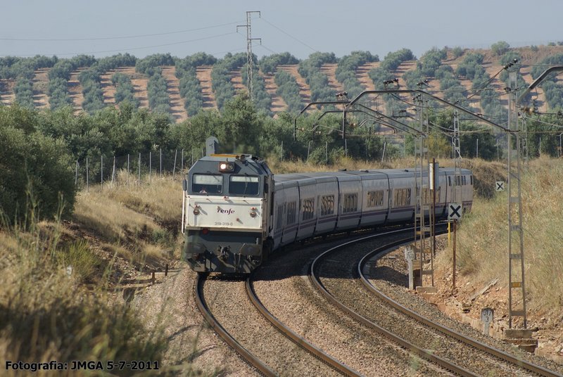 319-319 Talgo de Almeria.JPG