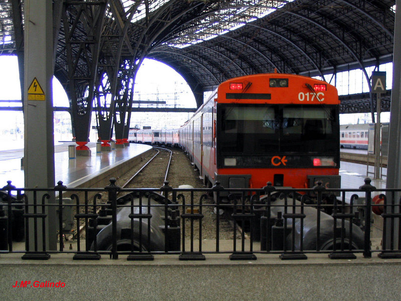 E79400_0404-5.jpg