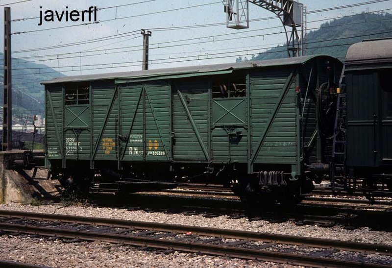 Jfvh305329.jpg