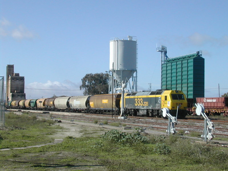 333-328 Estacion de Arroyo-Malpartida 1.JPG