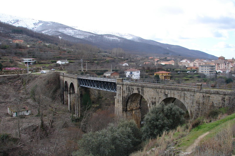 Puente de hierro Hervas 3.JPG