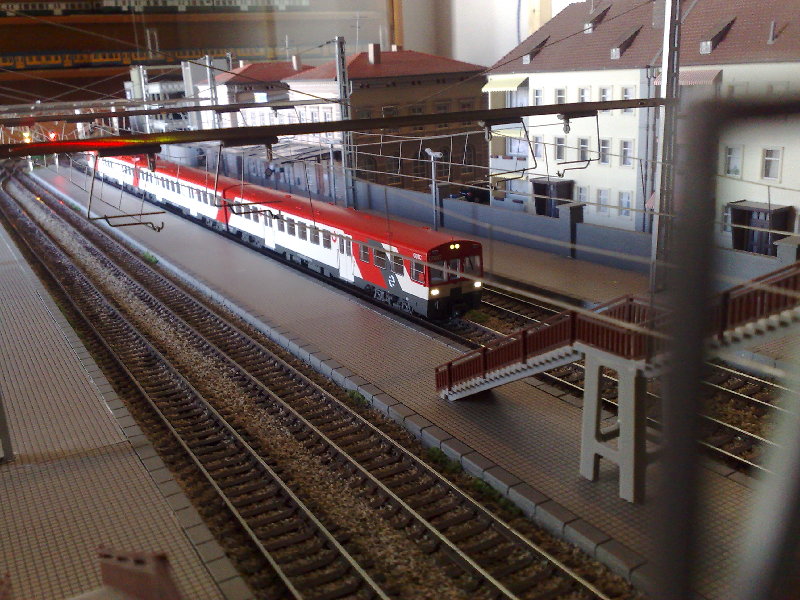 20032009838.jpg