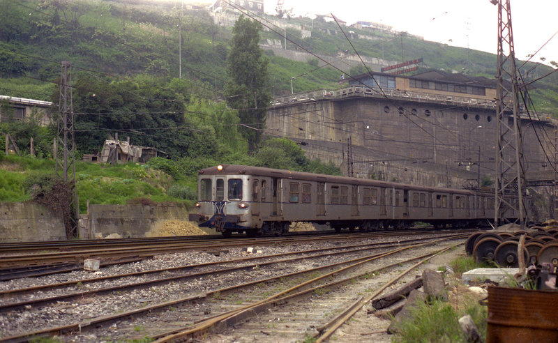UT serie 400  Olaveaga. (6-5-87).jpg