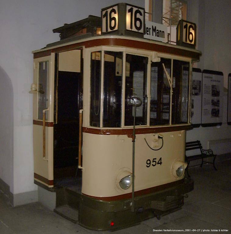 Dresden954_VMD.jpg