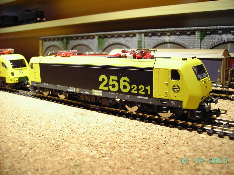 256-221.1.jpg