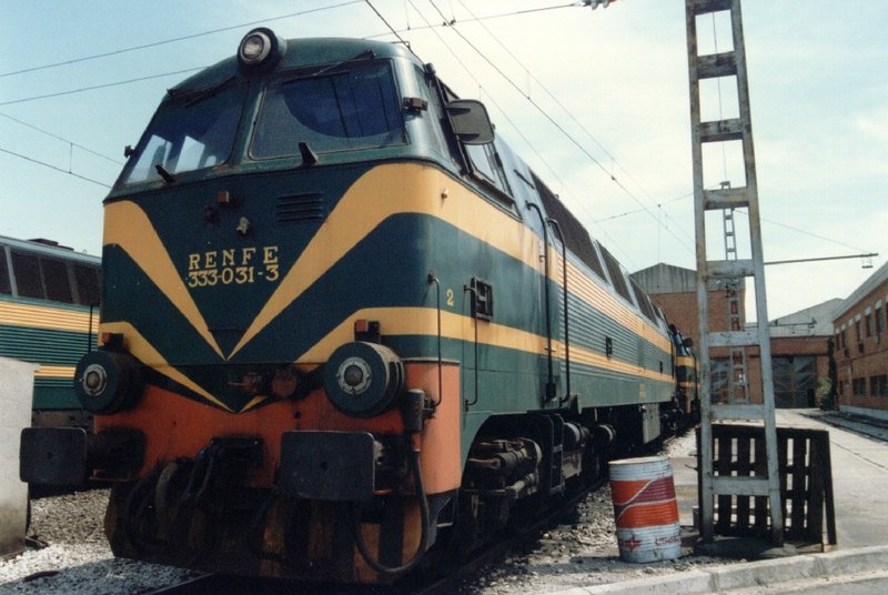 f66 C.Tunis 1993, 333.031 y amigas descansando..jpg