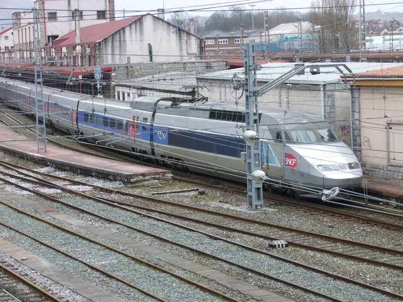TGV SALE IRUN.JPG