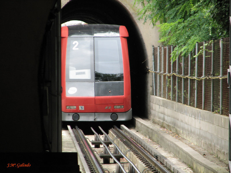FUNICULAR MONTJUICH 2-2011-07-30-IMG_8107.jpg