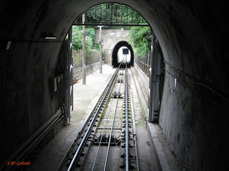 FUNICULAR MONTJUICH-2011-07-30-IMG_8113.jpg
