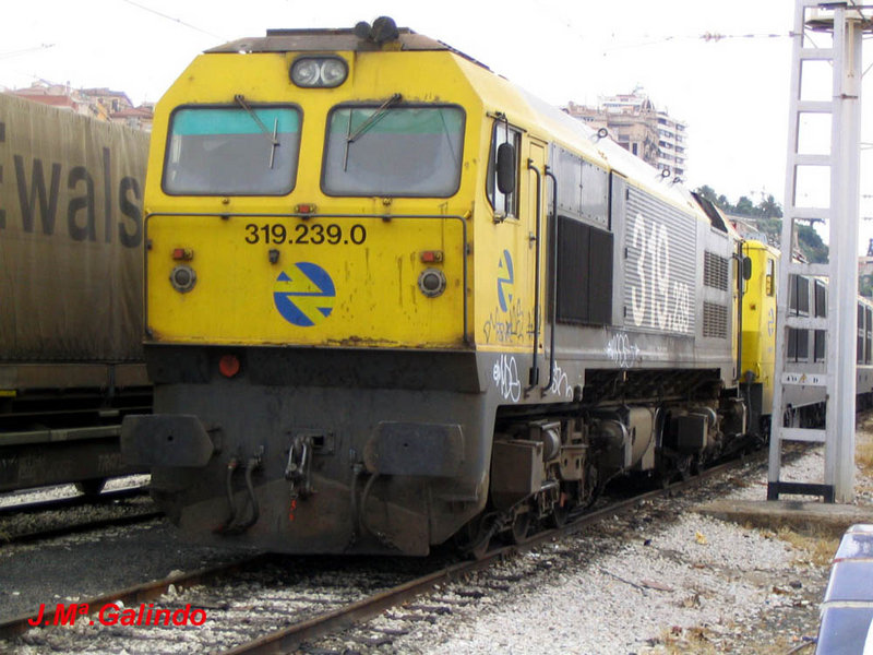 319-239_TARRAGONA_2004-06.jpg