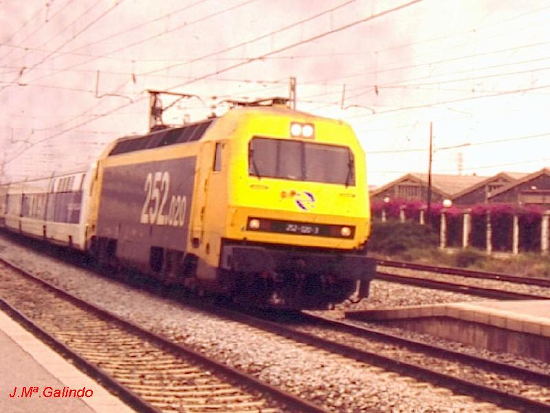 252-020_GAVA_1995-08.jpg
