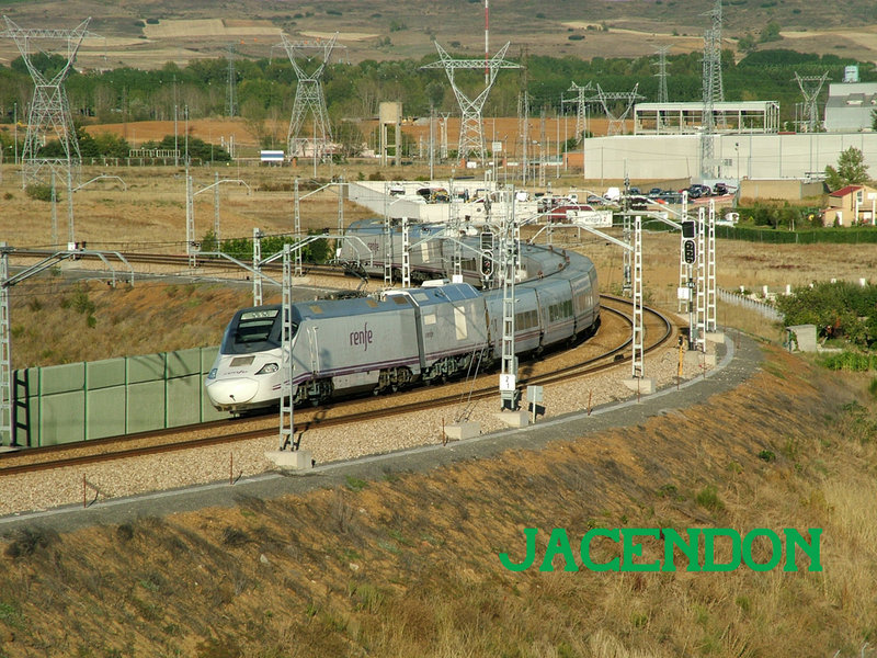 RENFE 730-044 VILLACEDRE, SANTOVENIA DE LA VALDONCINA, LEÓN 06-09-2011 (1).jpg