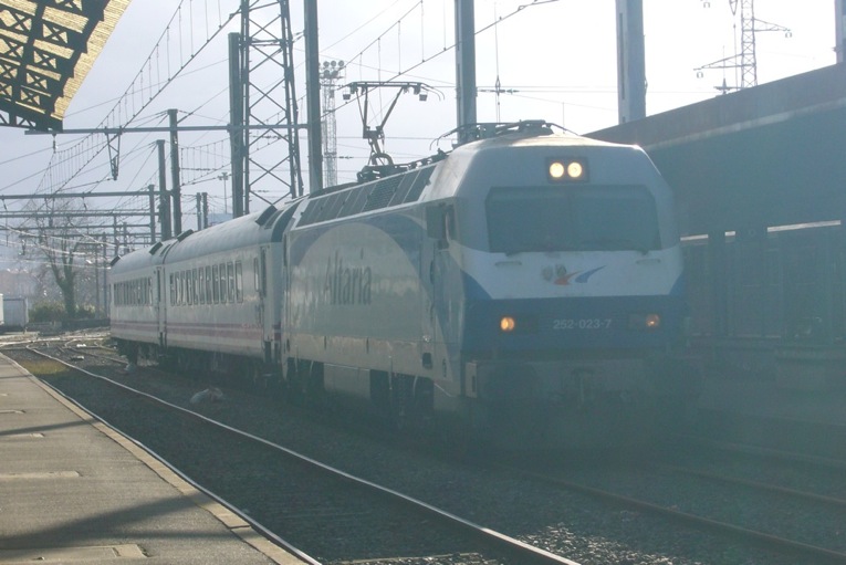 DIURNO HEN 1.JPG