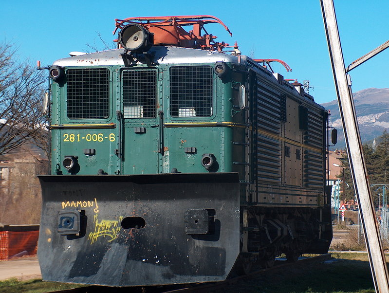 281-002-6-JB-10.JPG