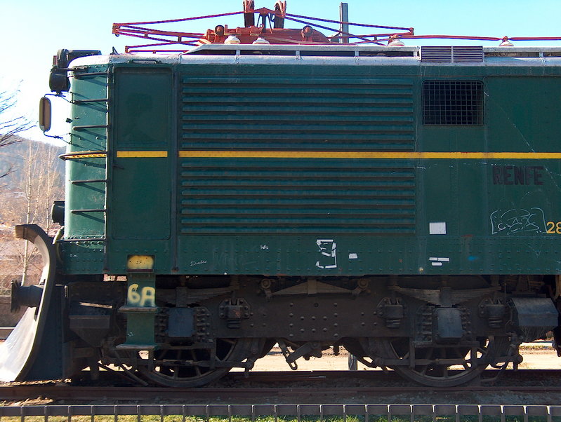 281-002-6-JB-21.JPG