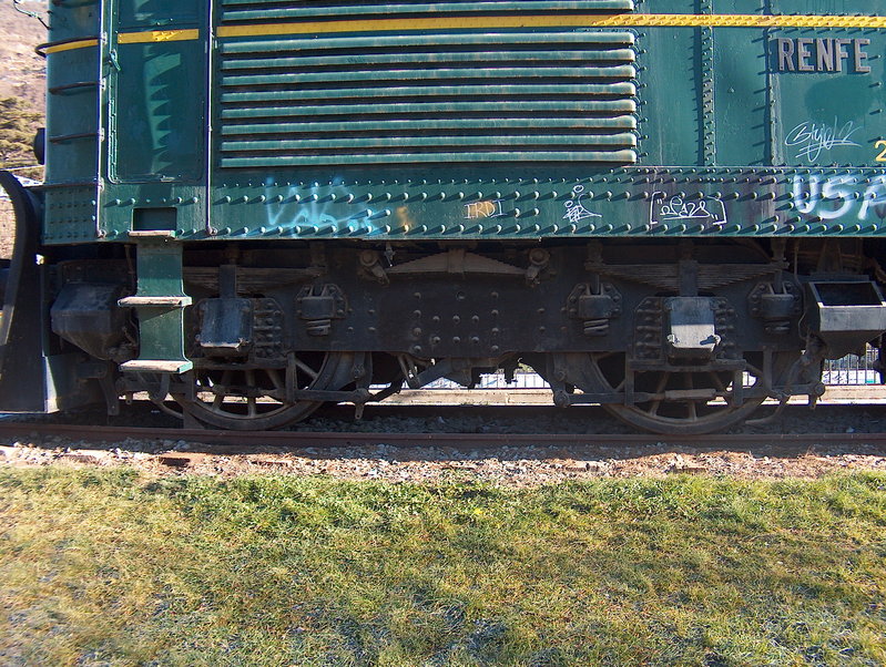 281-002-6-JB-25.JPG