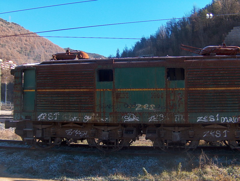 281-006-7-JB-04.JPG